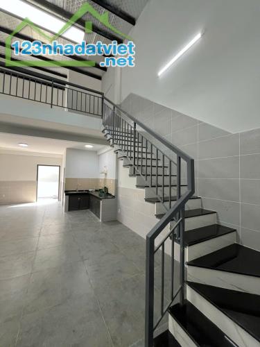 Củ Chi ! Cho Thuê MB 400 m2 ( 10m x 40m ) có Nhà Mới 5m x 25m, Tel : 0903880634 ( chính - 4
