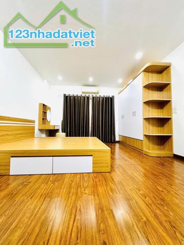 Chính chủ cần tiền bán nhà Lê Đức Thọ 42m2 5 tầng giá 7 tỷ - O tô đỗ cổng - Nội thất đầy đ - 2