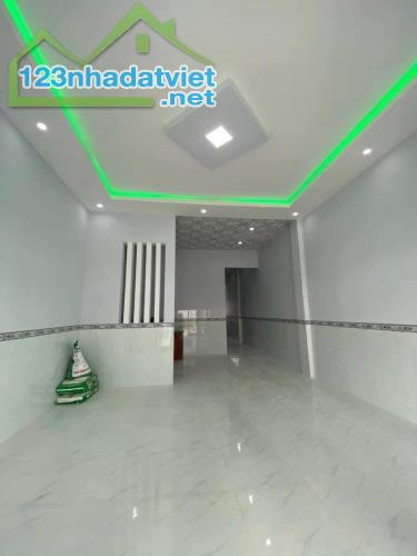 Nhà mới xây, cấp 4, SHR, 105m2, 2PN, Đường Cây Dương, Đức Hòa, Giá 1 tỷ 180. - 1