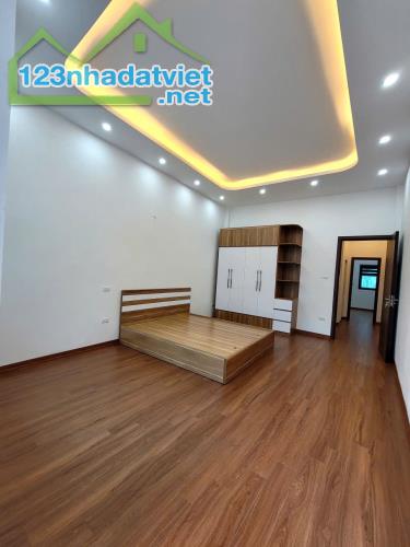 Nhà 2 mặt thoáng - 54m2 - 4tầng – 8.5 tỷ - Xa La HĐ – oto tránh 10m - 2