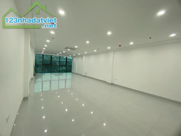 Tòa văn phòng Cầu Giấy - 83m2, 9 tầng, 42 tỷ thang máy, vỉa hè, ô tô, kinh doanh