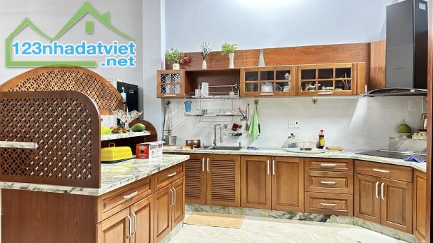 BIỆT THỰ CAO LỖ, NGANG 8M, Ô TÔ NGỦ TRONG NHÀ, SÁT EAON Q8, 186M2 3 LẦU . CHỈ 29 TỶ TL  M - 4