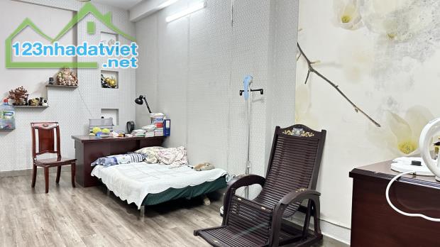 BIỆT THỰ CAO LỖ, NGANG 8M, Ô TÔ NGỦ TRONG NHÀ, SÁT EAON Q8, 186M2 3 LẦU . CHỈ 29 TỶ TL  M - 3