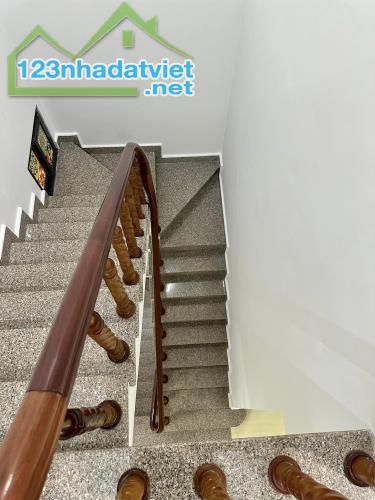 BÁN NHÀ ĐẸP 5 TẦNG LÔ GÓC  BÙI XƯƠNG TRẠCH TẶNG FULL NỘI THẤT, 50M² ,NGÕ 3 GÁC, GIÁ CHỈ - 2