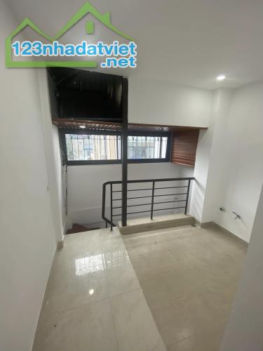 4,1 tỷ 4 tầng 3 ngủ 20m2 Minh Khai đối diện Times City sổ đỏ nét cất két - 4