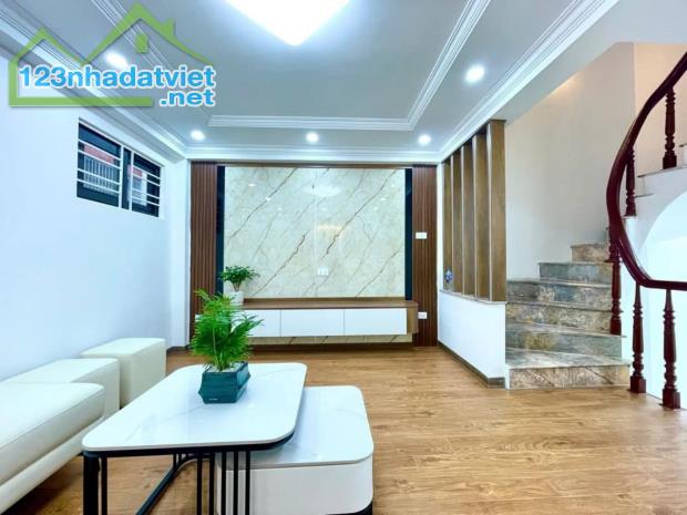 NHÀ ĐẸP Ở LUÔN KHU VỰC KIM GIANG 36M2 CHỈ HƠN 6.TỶ - 1