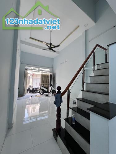 NHÀ HIỆP THÀNH QUẬN 12-50M2, 2 TẦNG, HẺM XE HƠI THẲNG TRỤC CHỈ 3 TỶ 800 - 1