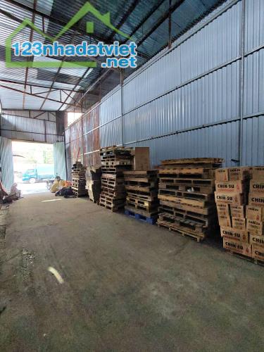 210m kho hàng phường Vĩnh Tuy cần cho thuê, container vào, bảo vệ 24/7, 27tr/th - 1