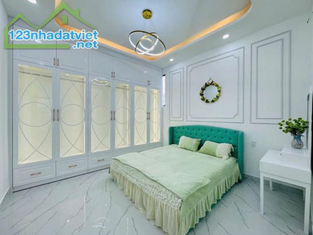 Nhà mới 110m2 FULL NỘI THẤT CAO CẤP, giáp PMH, chào 9.1 tỷ TL - 3