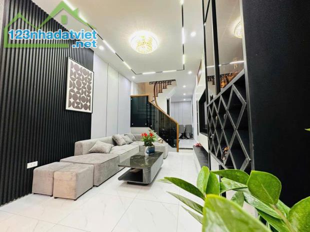 BÁN NHÀ ĐẸP BÙI XƯƠNG TRẠCH 5 TẦNG, 36M², NGÕ NÔNG, GẦN PHỐ, CHỈ 7.35 TỶ