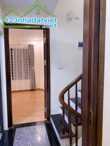 Bán nhà Cầu Diễn gần chợ, ô tô chủ thiện chí dt 32 giá 5ty 2 - 3