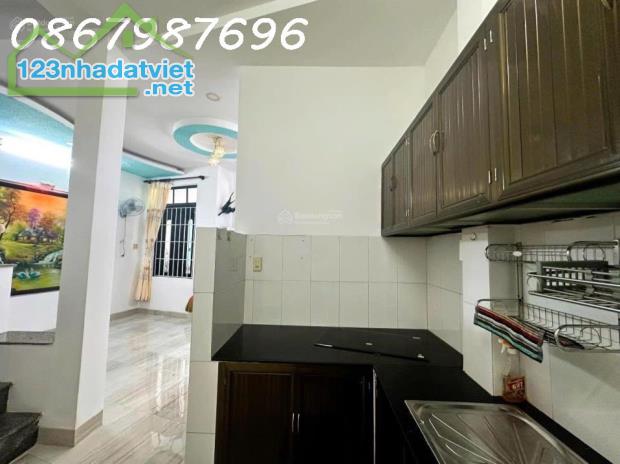 Bán nhà hẻm trần nhật duật ngay trung tâm