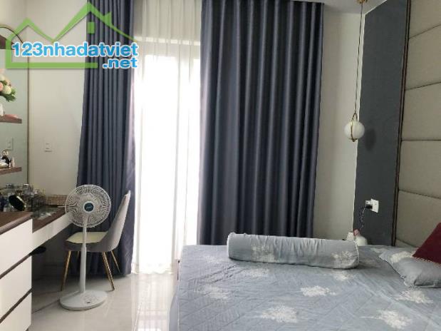 Bán gấp nhà đẹp lung linh Trần Xuân Soạn, xe hơi ngủ nhà, 52m2, full nội thất cao cấp, SHR - 2