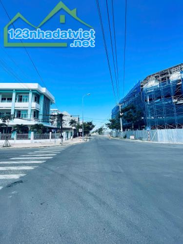 NHÀ PHỐ BIỂN 4 TẦNG - MẶT TIỀN ĐƯỜNG 21M - TP. PHAN RANG, NINH THUẬN - 2