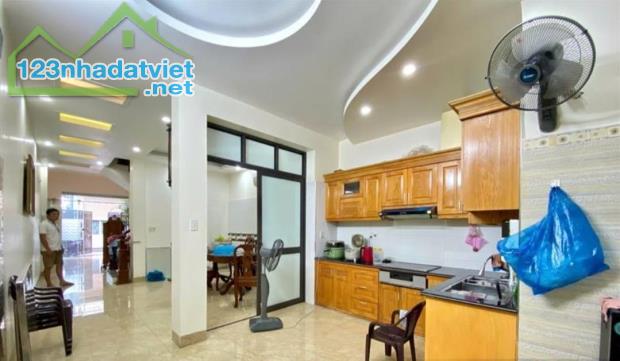 Bán nhà 3,5 tầng Cát Bi,Hải An.80m2.Mặt tiền 4,5m.ô tô đỗ cửa.Đường4m.Chỉ 4,6 tỷ - 2