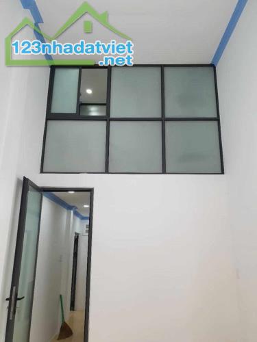 NHÀ NHỎ 3 TẦNG -4 PHÒNG Q8 47m2 SHR - 2