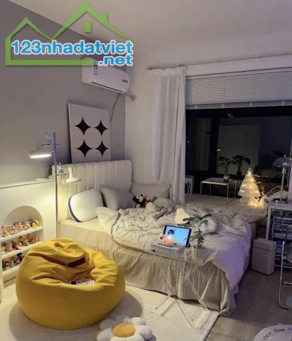 Hot! Bán Tập thể Giảng Võ, Ba Đình, 80m2, 3 ngủ, ô tô đỗ chân toà