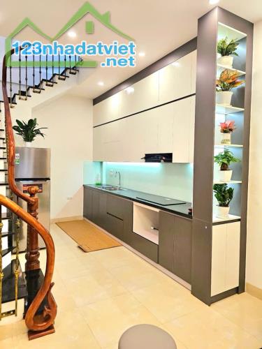 HIẾM HIẾM KIM GIANG 37M2X5T, MẶT TIỀN 3.5M, NGÕ THÔNG Ô TÔ TRÁNH, GIÁ TỐT 6.58 TỶ TL - 2