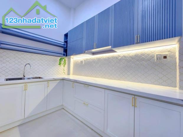 CHỈ 3TỶ750 -  ĐƯỜNG HUỲNH TẤN PHÁT QUẬN 7-  2 TẦNG -  50.7m2 - FULL NỘI THẤT - 2