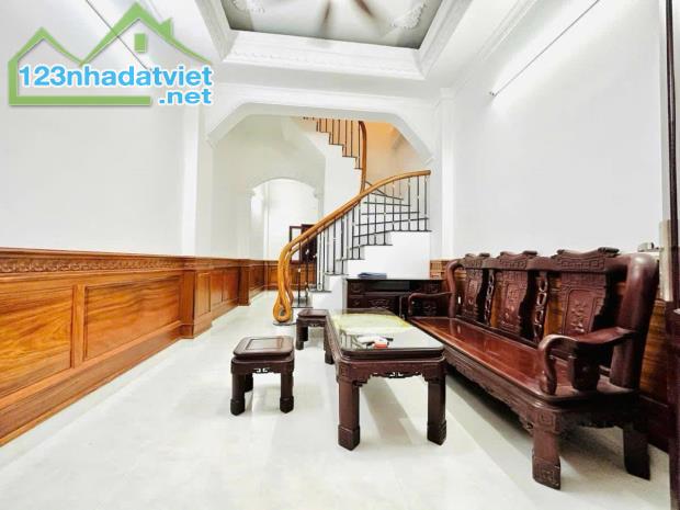 BÁN NHÀ MINH KHAI – HAI BÀ TRƯNG GẦN NGÕ GỐC ĐỀ, THOÁNG TRƯỚC SAU, 4 TẦNG NỘI THẤT ĐẸP.