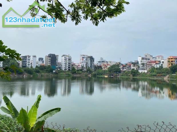 View hồ Quảng Bá, Tây Hồ, biệt thự sân vườn bể bơi 297m2, mặt tiền 6,4m