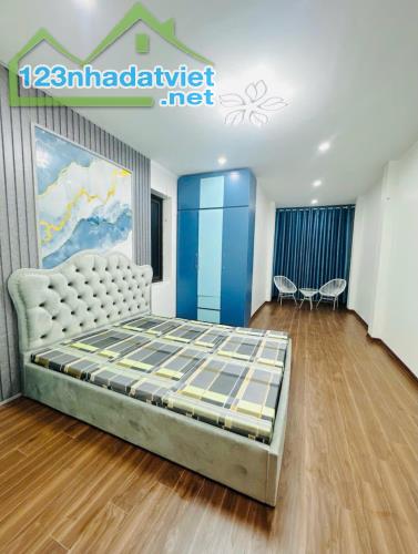 Bán nhà Hoàng Cầu- Đống Đa- 32m2x5t- vị trí đắc địa- 10m ra mặt hồ- kinh doanh đỉnh. - 2