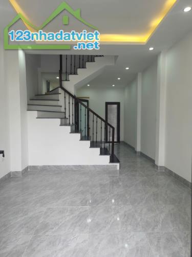 Alo Có Nhà OTO Đỗ Cửa DT35m2 -Trời Ơi ! Giá Ưu Đãi Chỉ 3 Ngày Duy Nhất