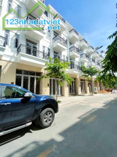 🏡🔥 Nhà phố liền kề đồng bộ 4 tầng đường THẠNH LỘC 26 phường THẠNH LỘC Q12 DT 50,8m2( 4mx - 3