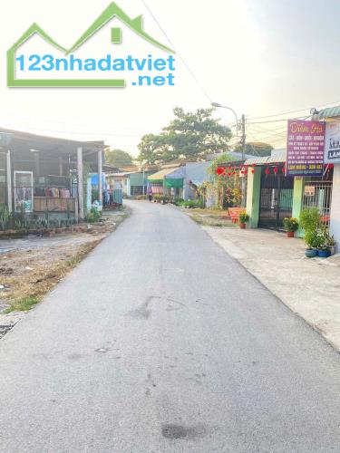 280m2 đất thổ mặt tiền Mai Thị Buội, xã Phước Vĩnh An , Củ Chi giá 2,7 tỷ - 1