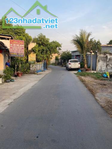 280m2 đất thổ mặt tiền Mai Thị Buội, xã Phước Vĩnh An , Củ Chi giá 2,7 tỷ - 2