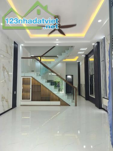 NHÀ ĐẸP - GIÁ TỐT - CHÍNH CHỦ CẦN BÁN NHÀ Tại Tân Vĩnh Hiệp, Tp Tân Uyên, Bình Dương - 2