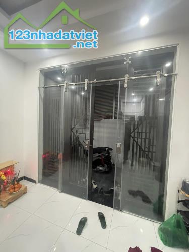 BÁN NHÀ AN SƠN HAI BÀ TRƯNG 40M2 5T MT 3.5M GIÁ 6.2 TỶ, NGÕ RỘNG, NHÀ MỚI Ở SƯỚNG. - 2