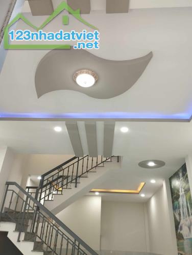 NGUYỄN ẢNH THỦ QUẬN 12-NHÀ 72M2, NGANG 5M, 3 TẦNG HẺM 5M GẦN MẶT TIỀN CHỈ 5 TỶ 200 - 4