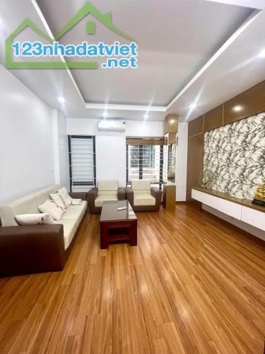 BÁN NHÀ NGÕ 157 PHÁO ĐÀI LÁNG - 41M², 5 TẦNG, NGÕ BA GÁC - GIÁ CHỈ 8.1 TỶ - 2