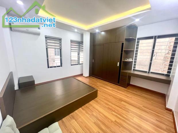 BÁN NHÀ NGÕ 157 PHÁO ĐÀI LÁNG - 41M², 5 TẦNG, NGÕ BA GÁC - GIÁ CHỈ 8.1 TỶ - 3