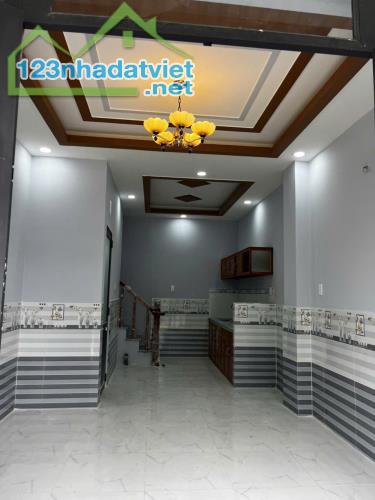 bán gấp nhà mỹ hạnh  đức hòa long an nhà mới đẹp 1 trệt 1 lầu với giá 1,05 tỷ - 2