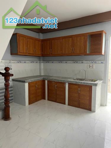 bán gấp nhà mỹ hạnh  đức hòa long an nhà mới đẹp 1 trệt 1 lầu với giá 1,05 tỷ - 1
