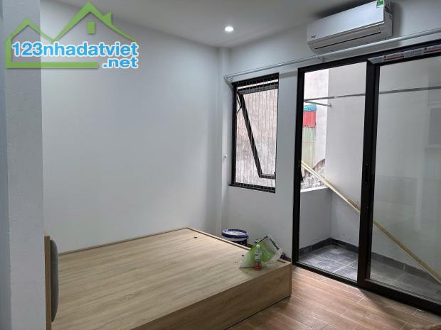 Bán Căn Nhà Dòng Hoàng Ngân Cầu Giấy DT 73m 6 Tầng Thang Máy 16p doanh thu1 tỷ/nămGiá 1 - 5