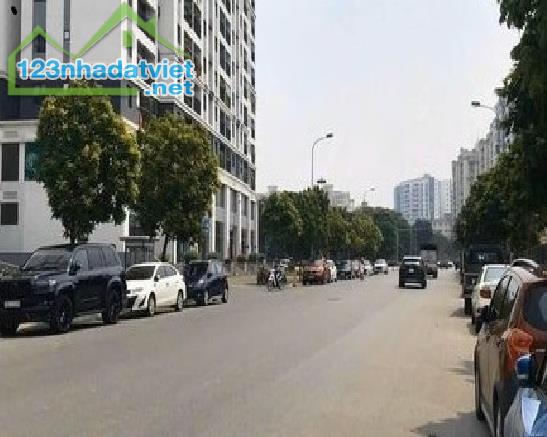 Bán 68m đất Trâu QUỳ Gia Lâm ngay HVNN sẵn nhà 2 tầng ở luôn MT 4,5m gara oto vào đất - 2