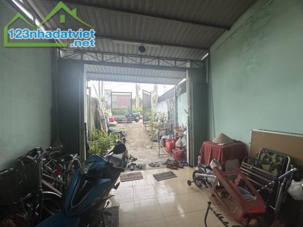 🏡🔥 Nhà Mặt Tiền Bờ kênh  Thạnh Lộc 15 phường Thạnh Lộc Q12 DT 79m2( 4mx19.5m)  💵 4,5tỷ