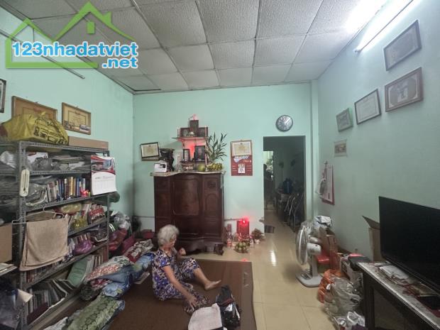 🏡🔥 Nhà Mặt Tiền Bờ kênh  Thạnh Lộc 15 phường Thạnh Lộc Q12 DT 79m2( 4mx19.5m)  💵 4,5tỷ - 1