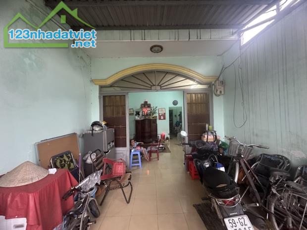 🏡🔥 Nhà Mặt Tiền Bờ kênh  Thạnh Lộc 15 phường Thạnh Lộc Q12 DT 79m2( 4mx19.5m)  💵 4,5tỷ - 2