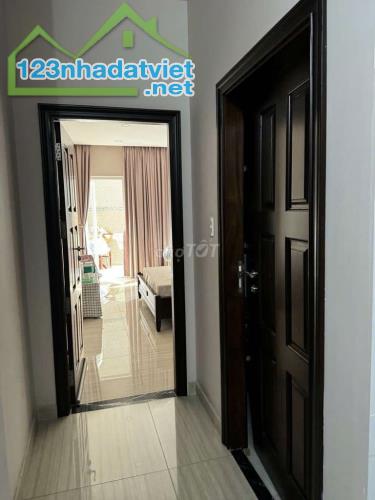 Bán Nhà Mặt Tiền Số: 266 Huỳnh Văn Bánh, Phường 11, Quận Phú Nhuận. DT: 110,1m2 - 5 Tầng - 2