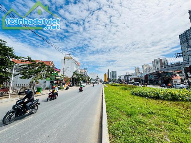 Chỉ 45 Tỷ-Bán Nhà Mặt Tiền Lương Định Của,Q2 DT:(7mx14m) 1 Trệt 2 Lầu-Ngay Góc Vòng Xoay - 5