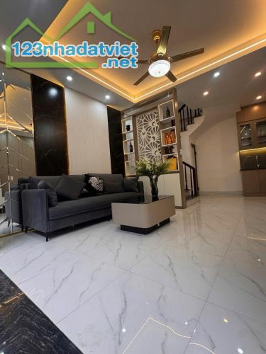 Cực đỉnh! Phố Xuân La gần Hồ Tây, Full nội thất, nhà mới xây, đẹp lung linh, 35M2, 8 tỷ. - 1