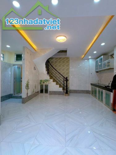 4.8 tỷ - bán nhà 5 tầng (39m2) ngay Hàng Xanh - 378/Xô Viết Nghệ Tĩnh - 2