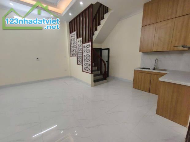 🏡 SIÊU HIẾM BÁT KHỐI CỰ KHỐI – 30M² – 5 TẦNG, CÁCH 1 NHÀ RA OTO TRÁNH – 4,8 TỶ! - 1