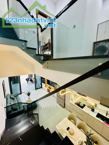 **Bán nhà 3 tầng, 4x14m, Cách Mạng Tháng 8 – P.5, Tân Bình, vị trí đẹp - 3