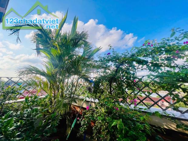 Bán nhà mặt phố Ngũ Hiệp - Thanh Trì, Siêu kinh doanh, 410m2 7 tầng thang máy - 2