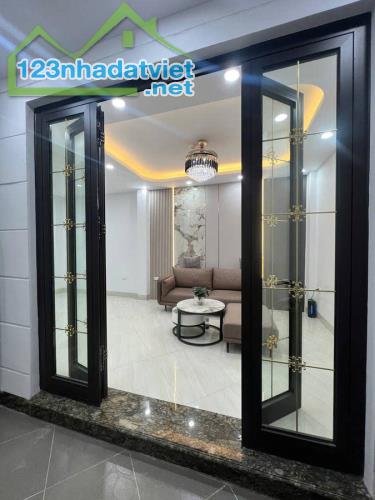 Bán Nhà Đống Đa 46m x 6 Tầng Thang Máy Mt 4,5m 1 Nhà Ra Phố Giá 10.8 Tỷ. - 1